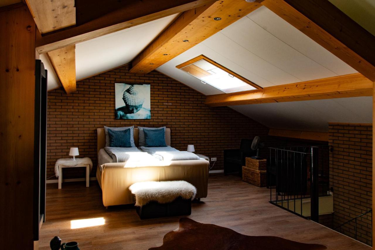 Bed And Breakfast Lindershoeve Bergeijk Exterior photo